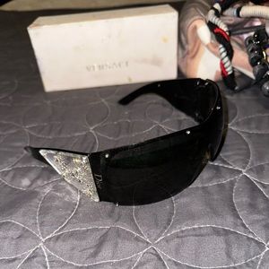 Dior shield sunglasses 100% authentic
